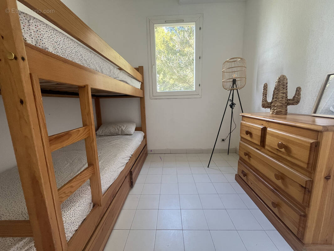 Appartement à SAINT-CYR-SUR-MER