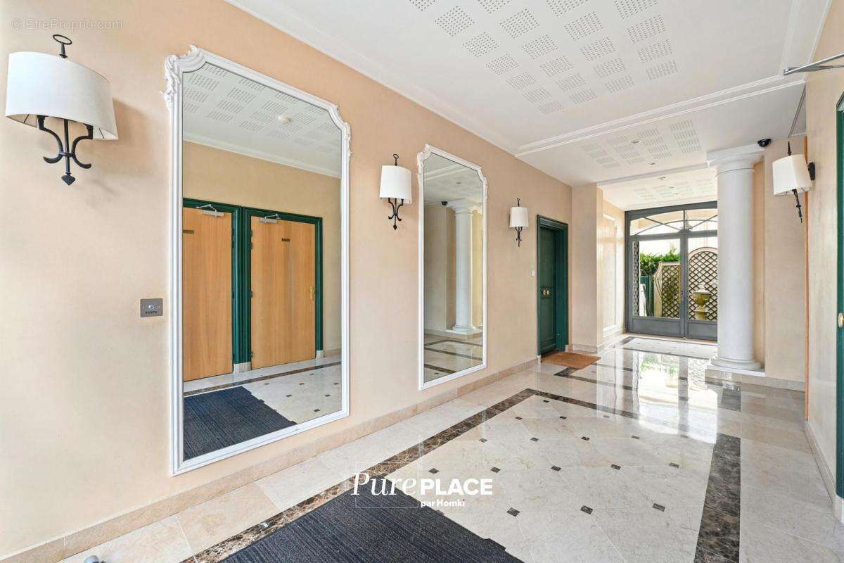 Appartement à VERSAILLES