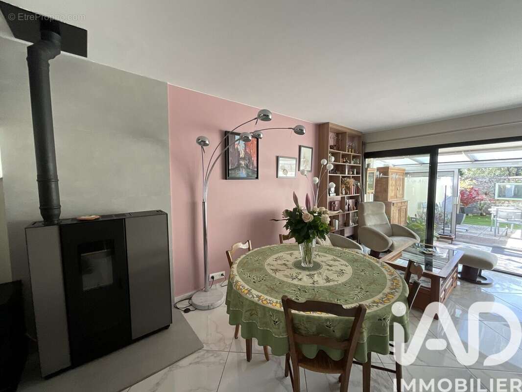 Photo 2 - Maison à CHARTRETTES