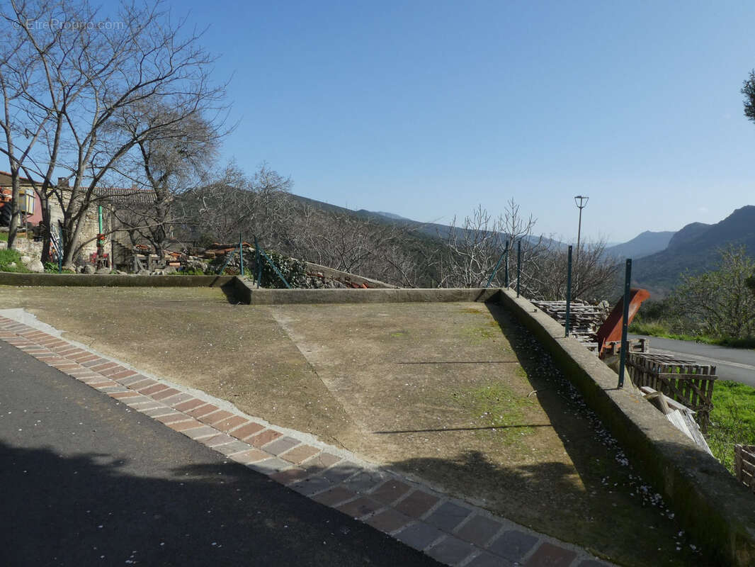 Maison à DUILHAC-SOUS-PEYREPERTUSE