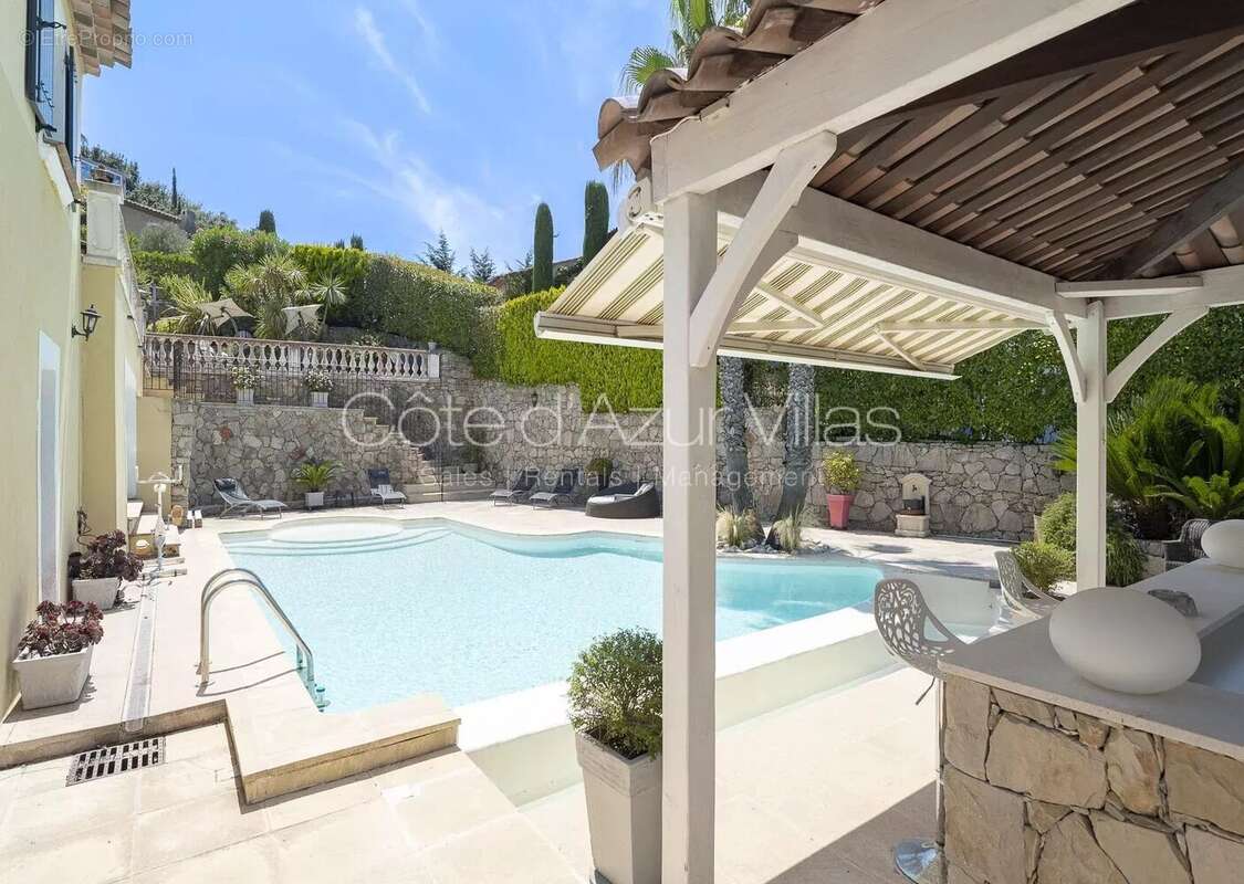 Maison à LES ADRETS-DE-L'ESTEREL