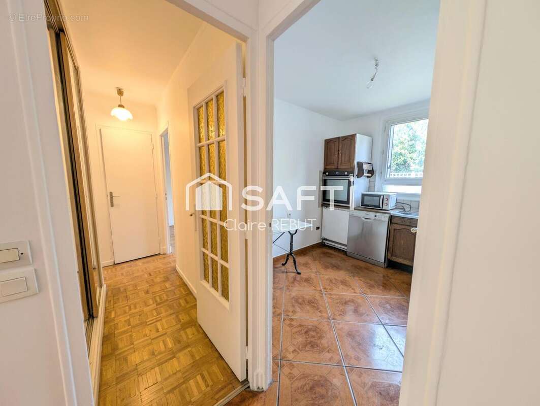 Photo 2 - Appartement à LIVRY-GARGAN