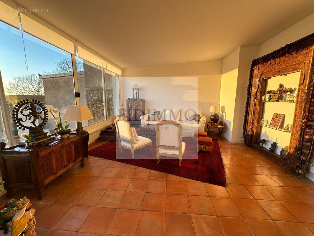 Maison à CHENNEVIERES-SUR-MARNE