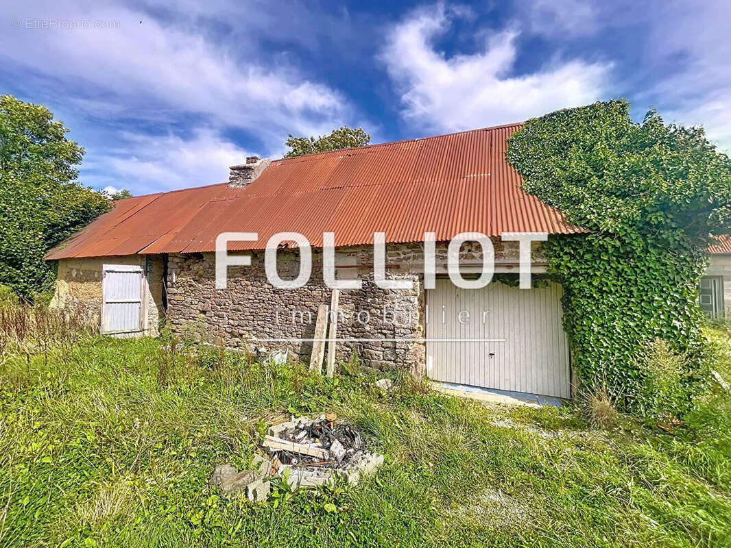 Maison à SAINT-SAMSON-DE-BONFOSSE