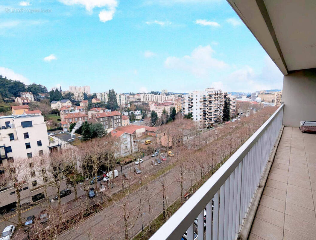 Appartement à SAINT-ETIENNE