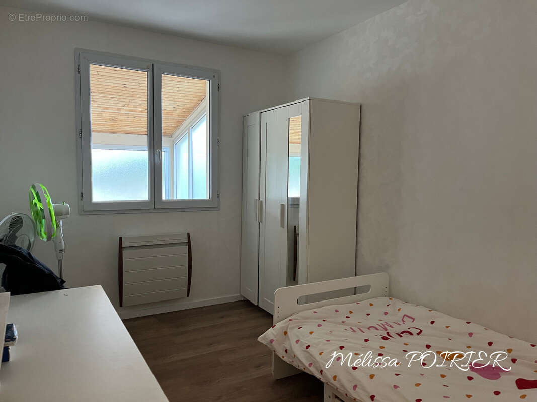 Maison à LES LANDES-GENUSSON