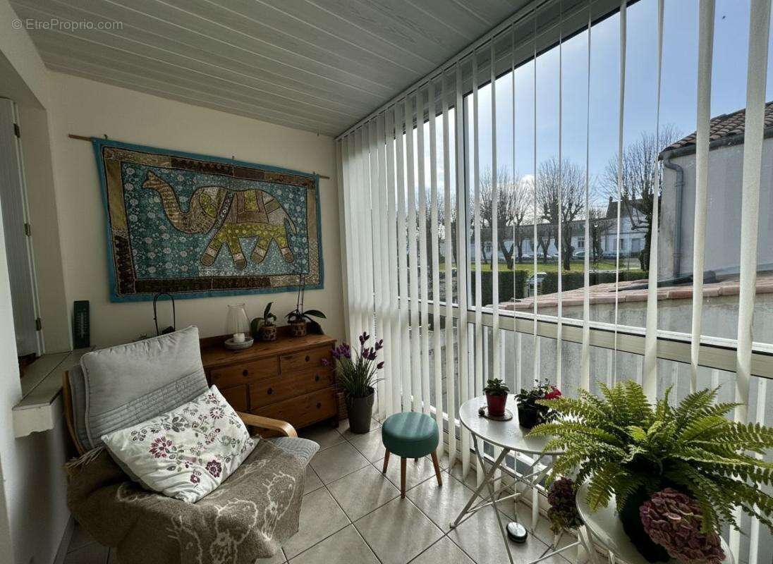 Maison à L'ILE-D'ELLE