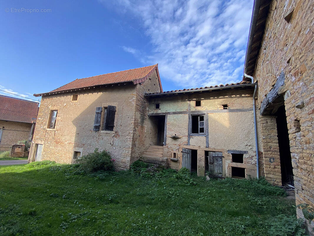 Maison à LA CHAPELLE-SOUS-BRANCION