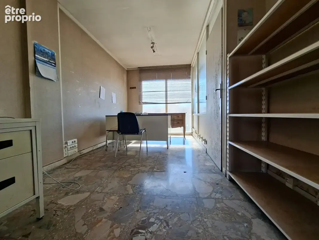 Bureaux 120m2 - 4 places de pkg privatives - photo 5