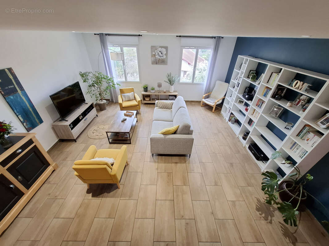 Appartement à OINGT