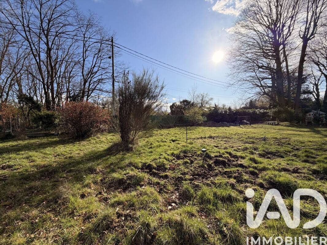 Photo 1 - Terrain à VILLECRESNES