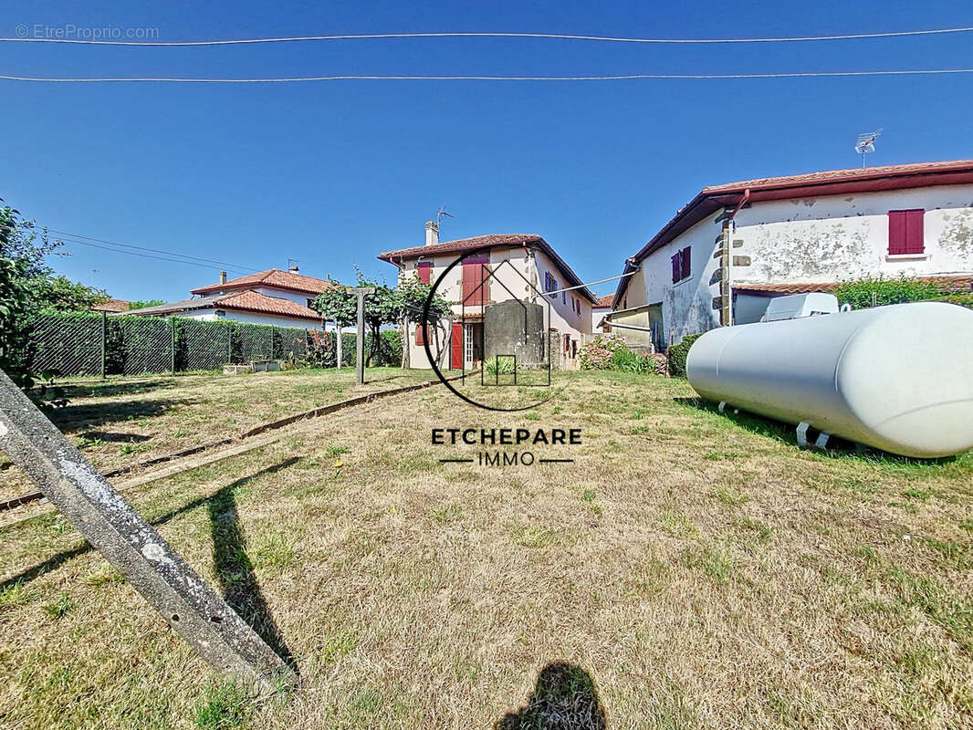 Ensemble immobilier composé de 2 maisons - photo 26