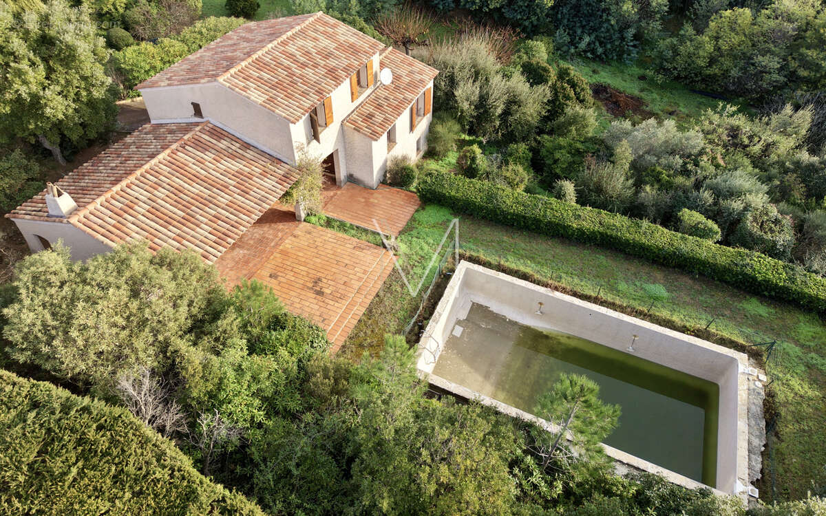 Maison de famille vue mer domaine de beauvallon a grimaud a renover - photo 5