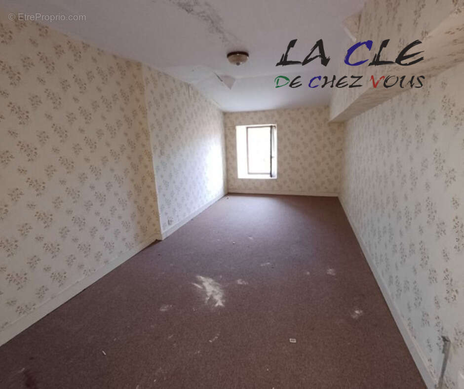 Maison à COULONGES-SUR-L'AUTIZE