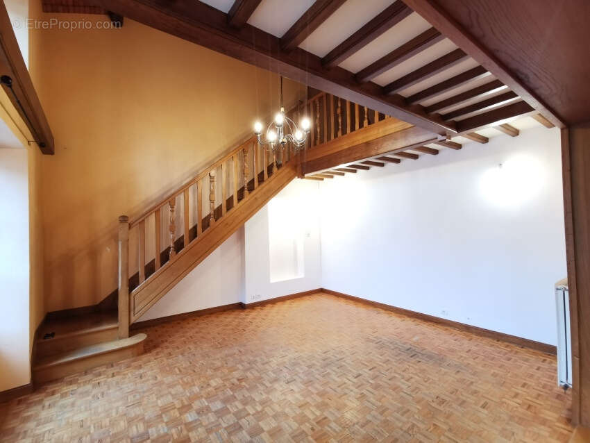 Maison à PONTAUMUR