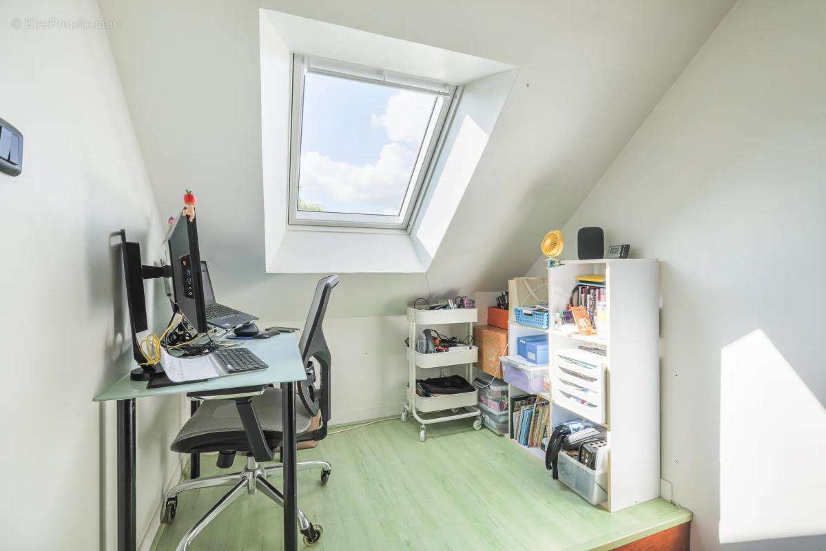 Appartement à SAULX-LES-CHARTREUX