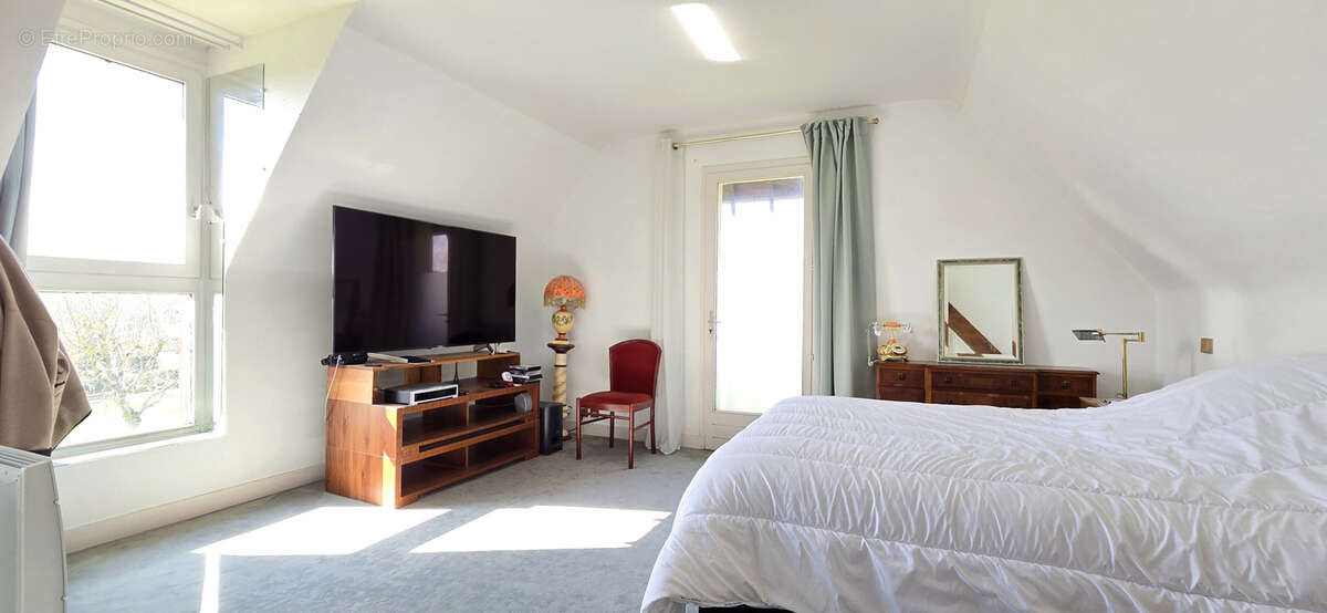 Maison à PONT-L'EVEQUE