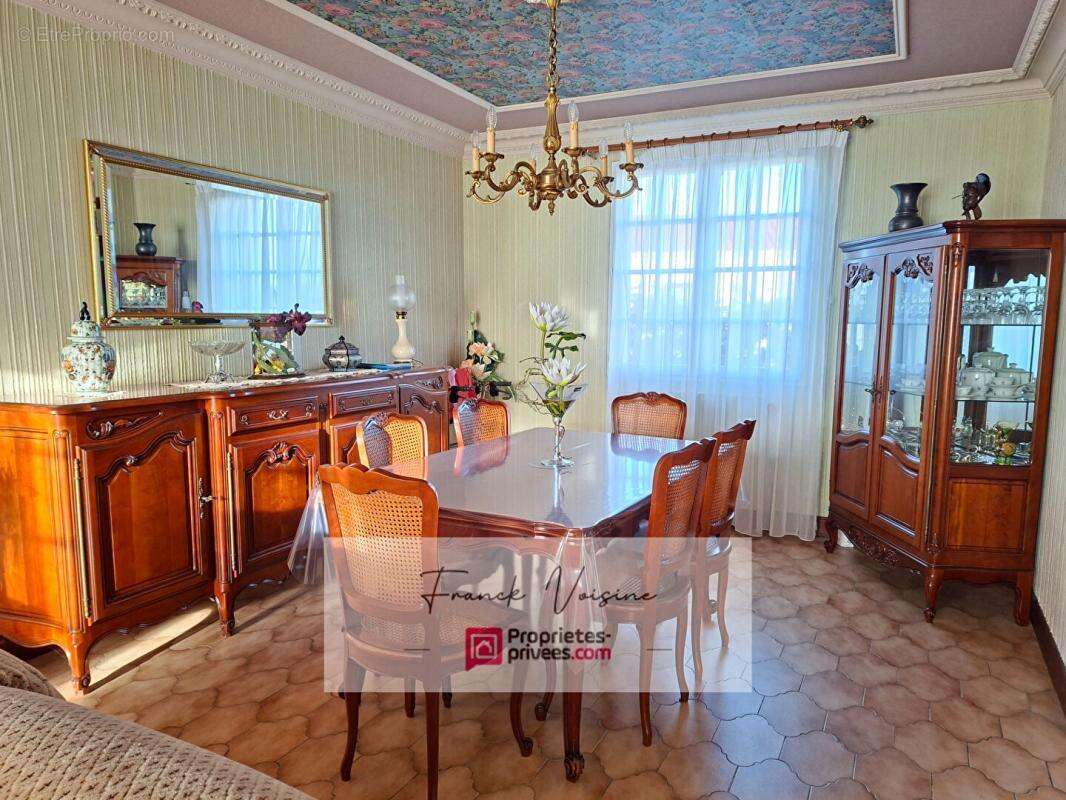 A VENDRE à Saint Paul en Pareds, maison de 137 m2 avec 2 chambres et 1 studio en sous-sol sur une parcelle de 848 m2 env - photo 3