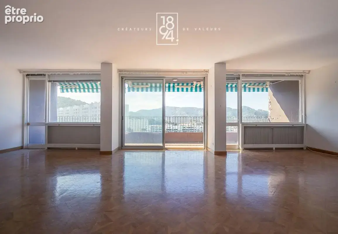 Appartement À Vendre T4 de 111m² Marseille 13009  Résidence Super Valmante  Garage Electrifié  10eme étage vue mer et collines - photo 4