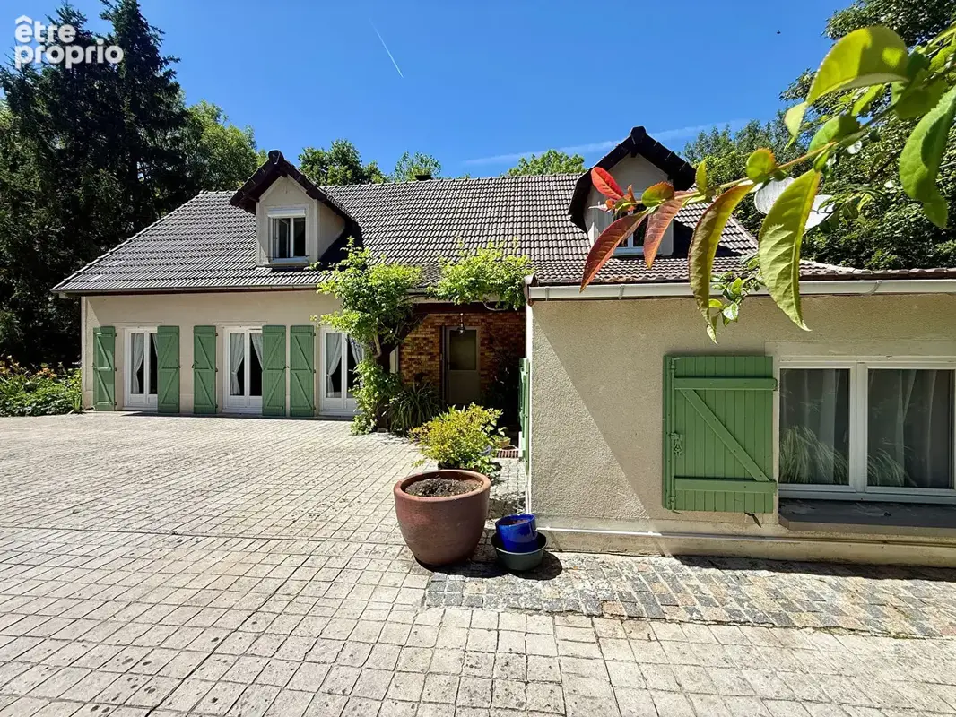 Propriété d'exception aux portes de crécy-la-chapelle - photo 2