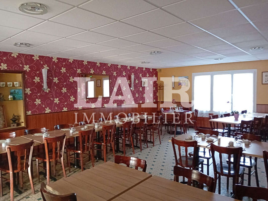 Commerce à PRE-EN-PAIL