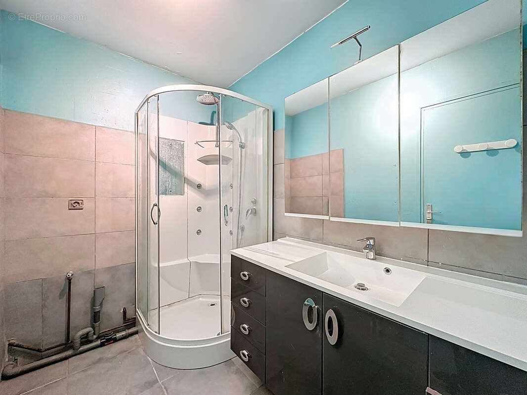 Appartement à TASSIN-LA-DEMI-LUNE
