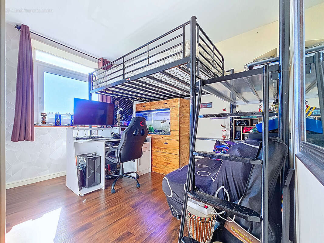 Appartement à MONT-SAINT-AIGNAN