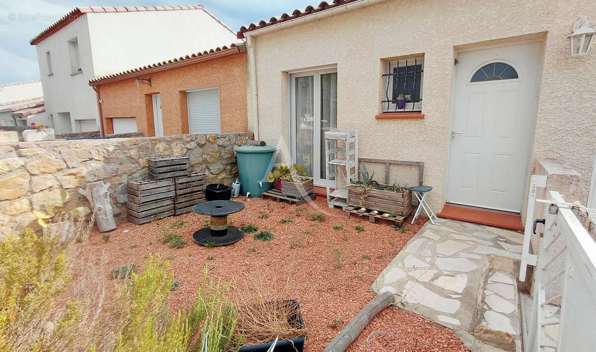 HAMEAU LE SOMAIL - Pavillon de plain-pied 2 chambres, bureau, garage et jardinet - photo 2
