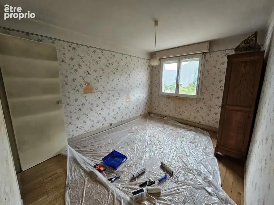 Saint-Claude, quartier SERGER, Appartement T3   55 m2   4e et dernier étage - photo 5