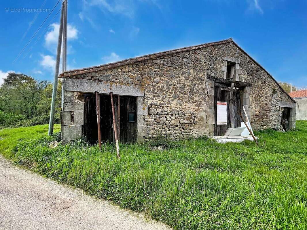 Photo 2 - Maison à AVRILLE