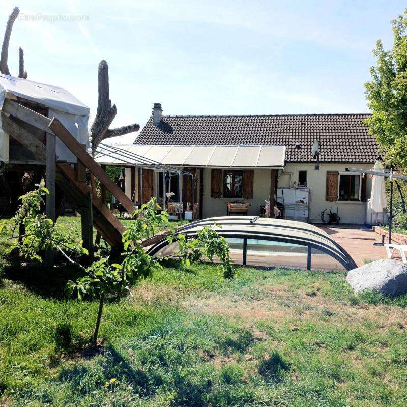 Maison à GOUSSAINVILLE