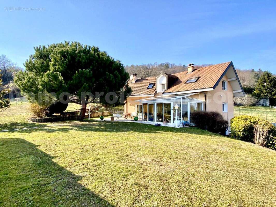 1o4nu6rj9szt5zxus829gmu5uxntvxwn1jv9o3h5s - Maison à MONNETIER-MORNEX
