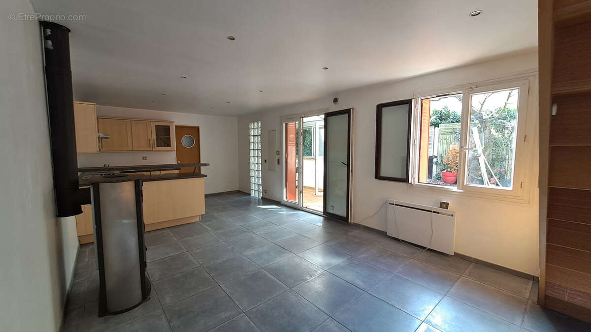 Maison à LE PERREUX-SUR-MARNE