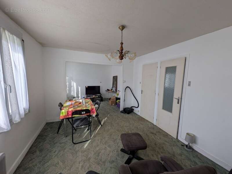 Ploerdut centre maison 3 pieces de 65 m² environ 3 pieces parcelle de 950m² environ - photo 5