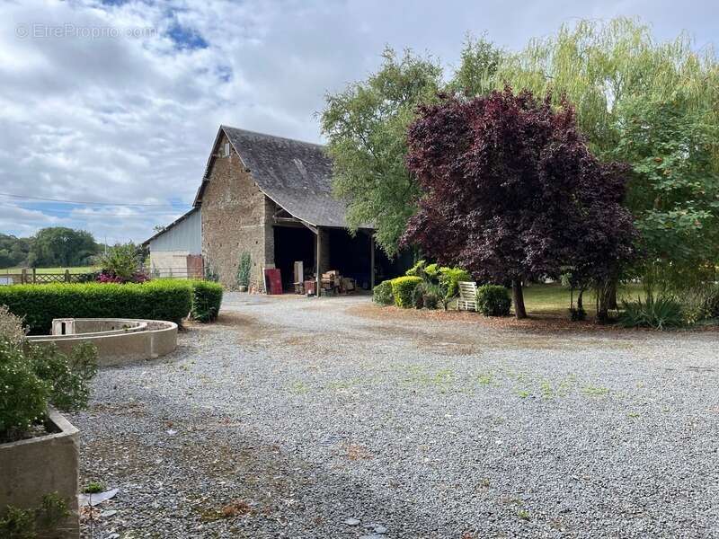 Maison à AUNAY-SUR-ODON