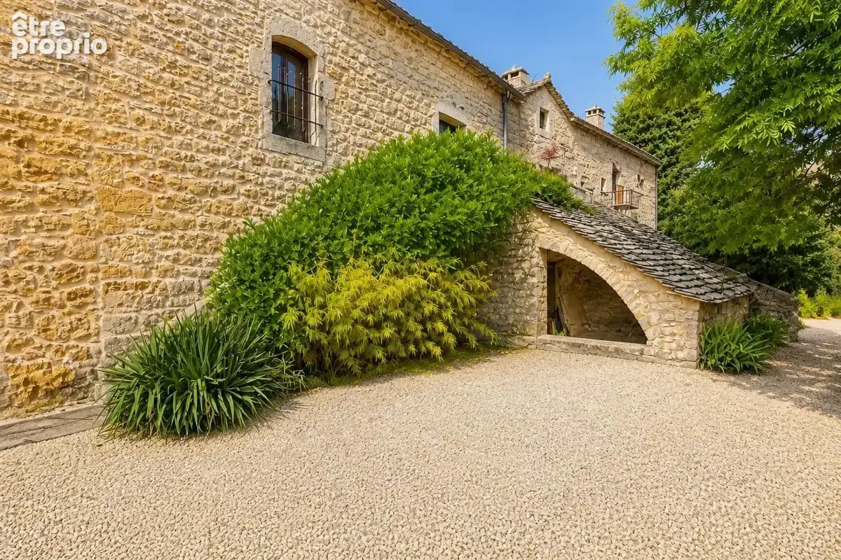 Maison de 11 pièces de 185 m² + 335 m2 de dépendance à La Tieule - photo 6
