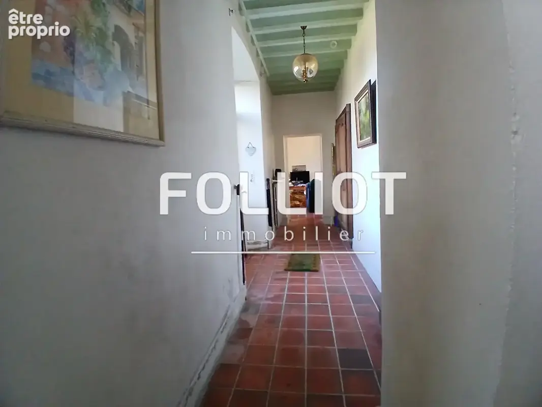 A vendre - Coup de coeur assuré pour cet ancien presbytère plein d'authenticité - photo 8