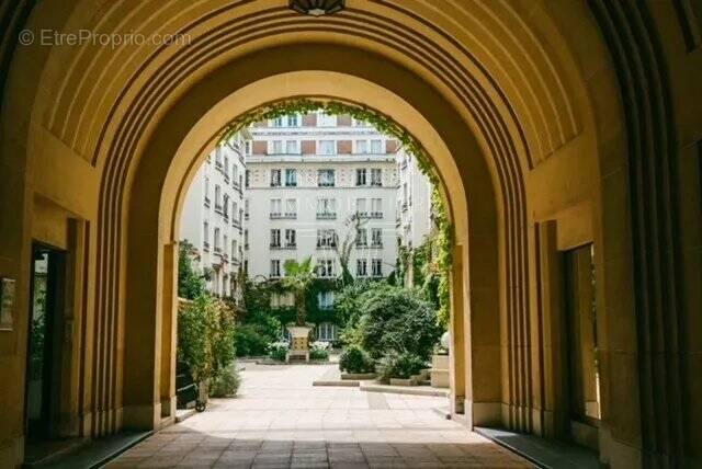 Appartement à PARIS-7E