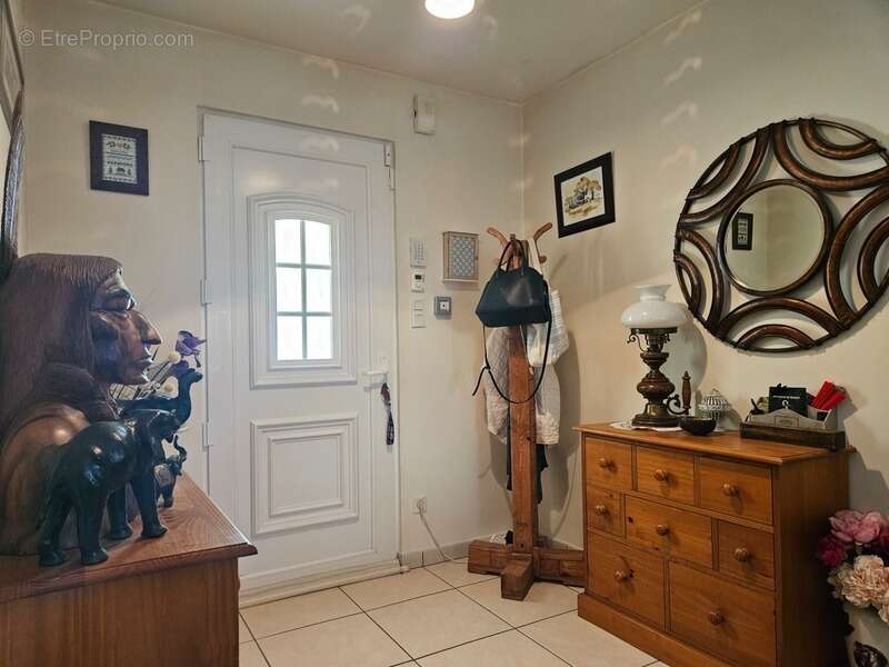 Maison à OBJAT