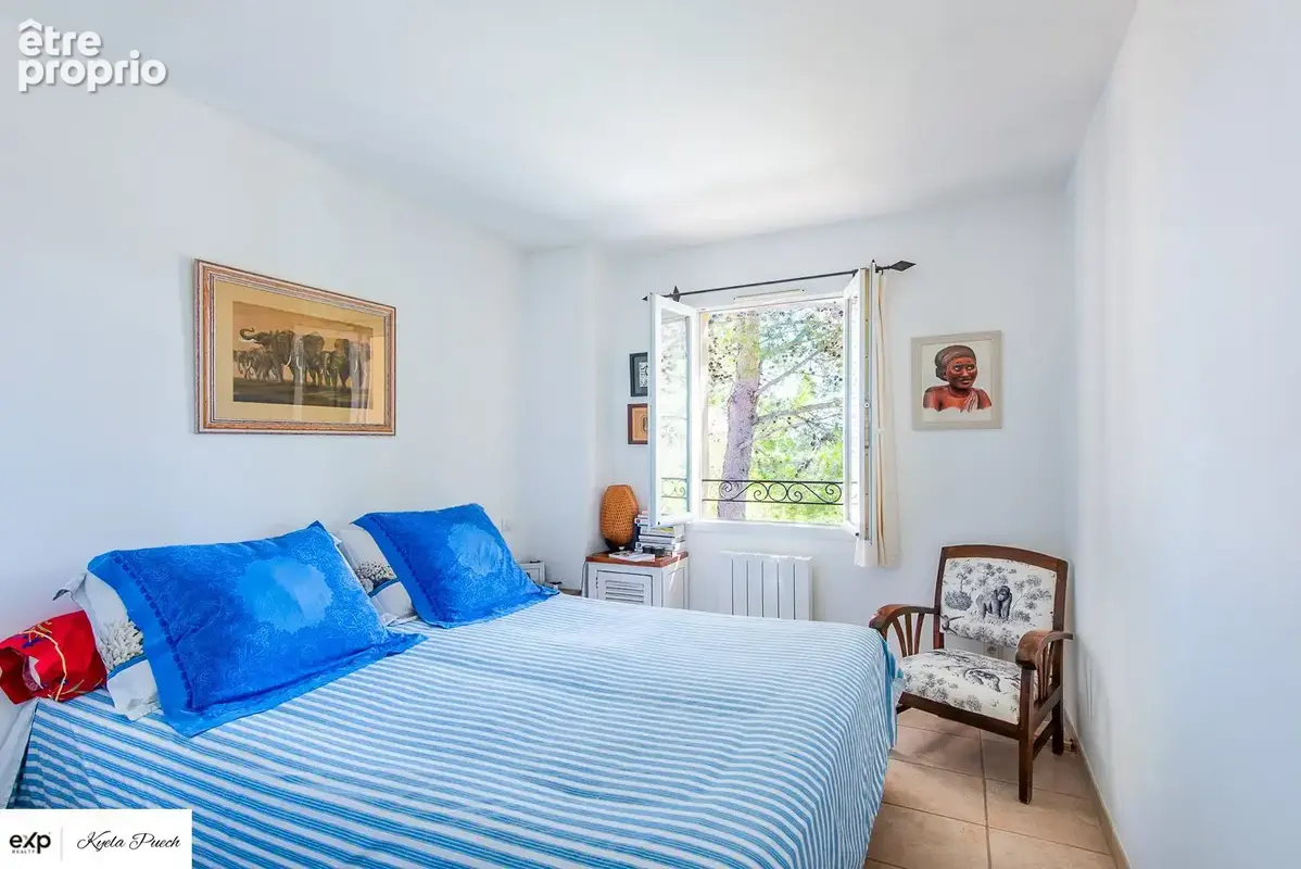 Kyela puech vous propose cette villa avec vue sur les Alpilles, piscine et cadre privilégié au Domaine du golf de Pont Royal