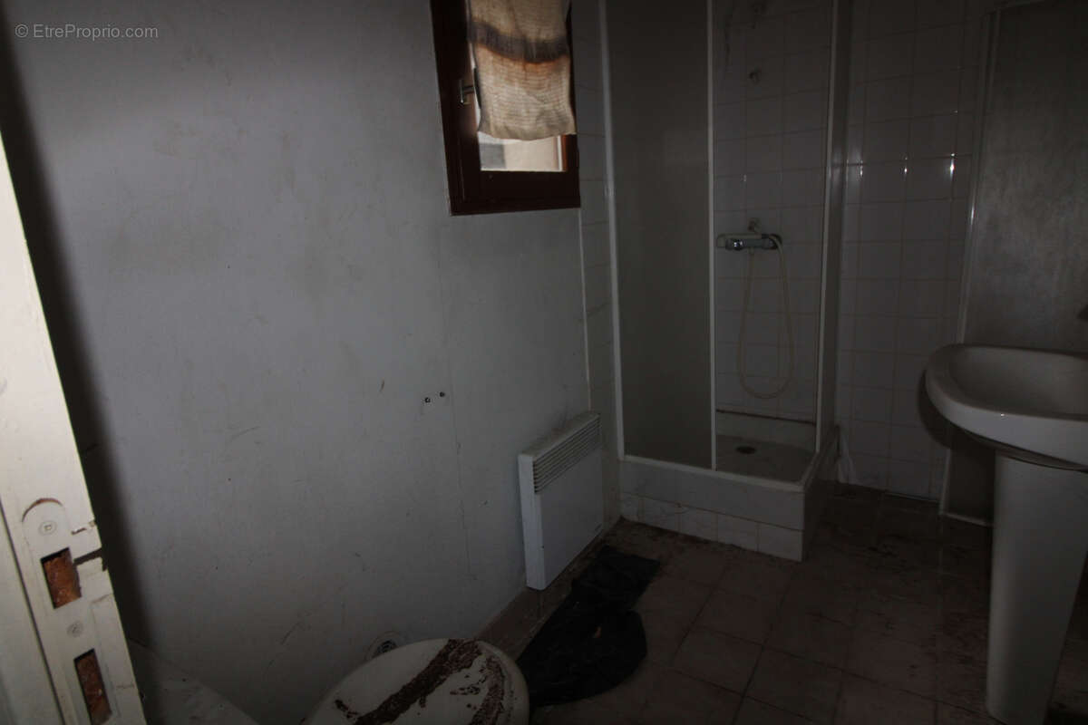 Commerce à SAINT-AMBROIX