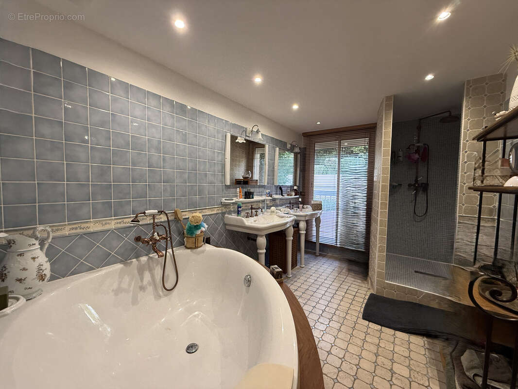 Appartement à MARSEILLE-12E