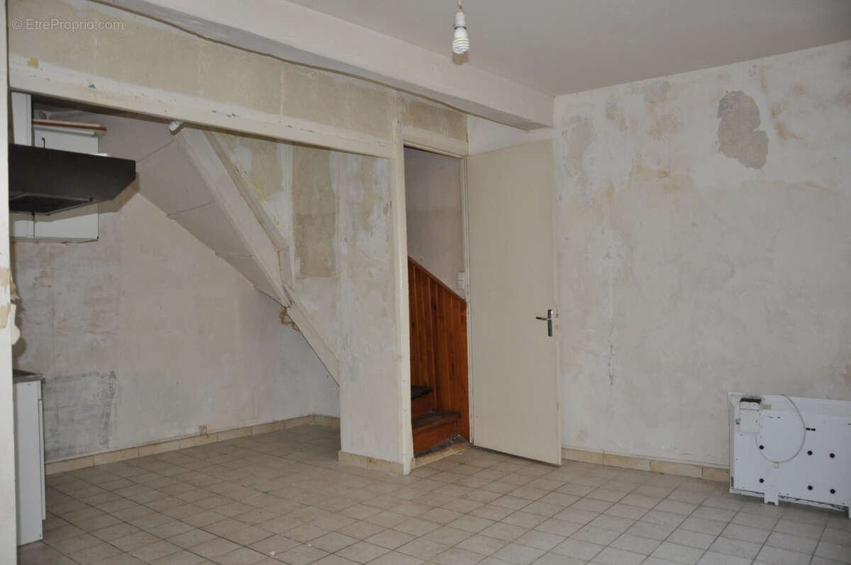 Maison à REGNY