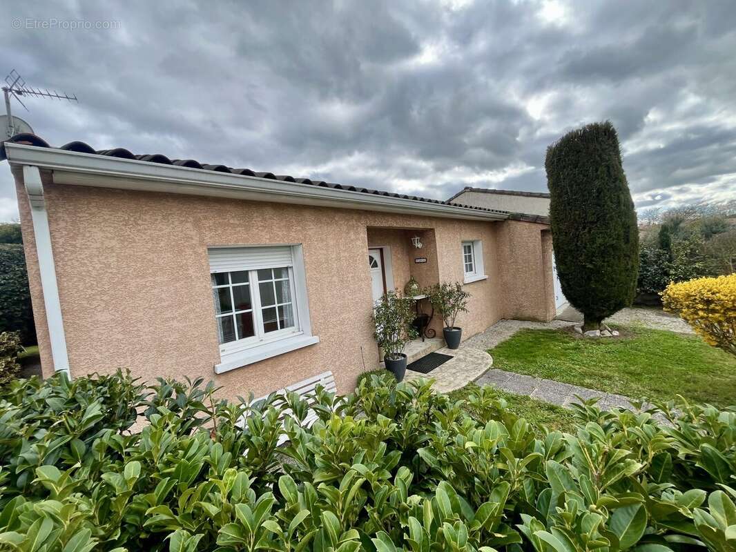 facade avant 2 - Maison à REVEL