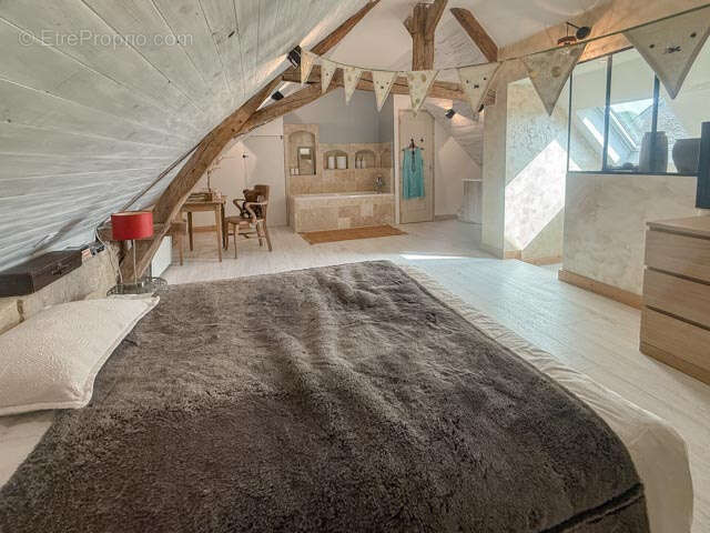 Maison à LOUVIERES-EN-AUGE