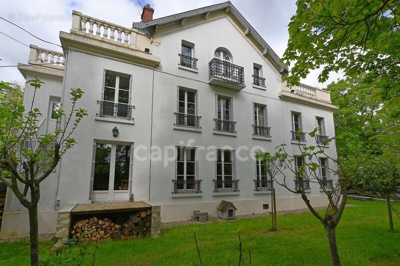 Maison à MAISONS-LAFFITTE