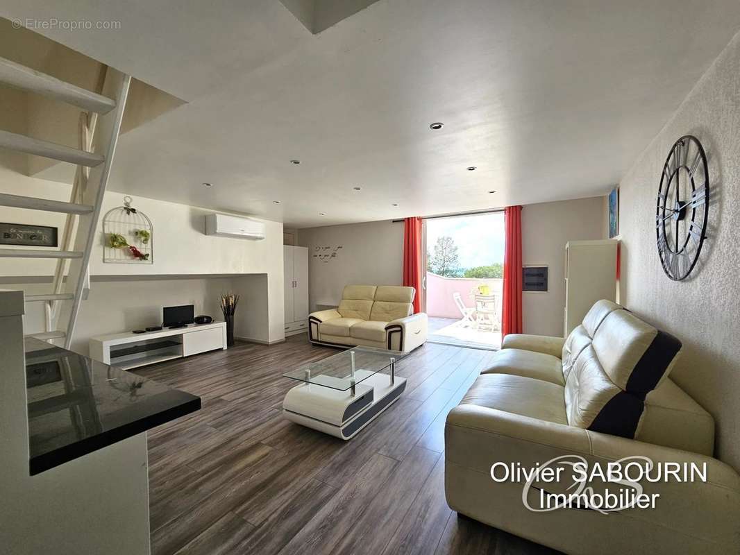 Maison à ROQUEBRUNE-SUR-ARGENS