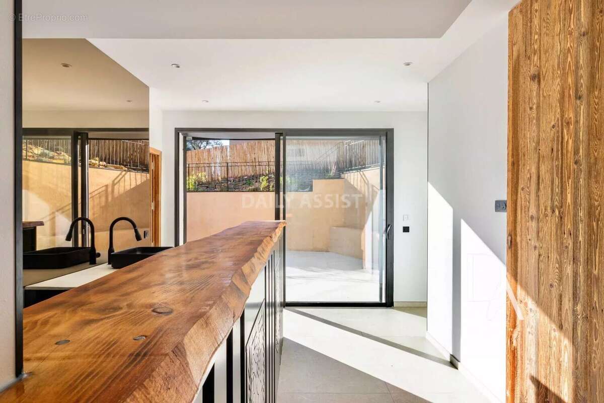 Maison Neuve Vue Dégagée Saint Cyr sur Mer - photo 18