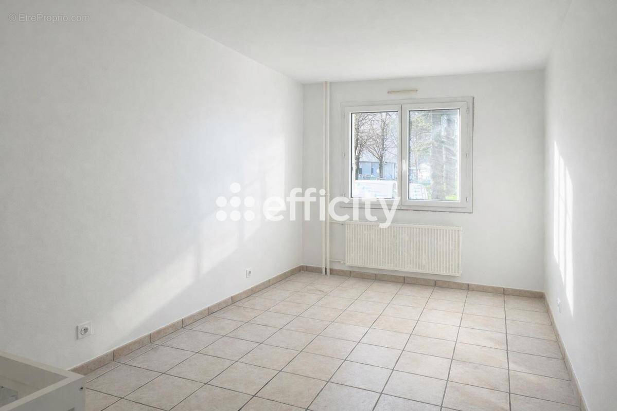 Appartement à VAULX-EN-VELIN
