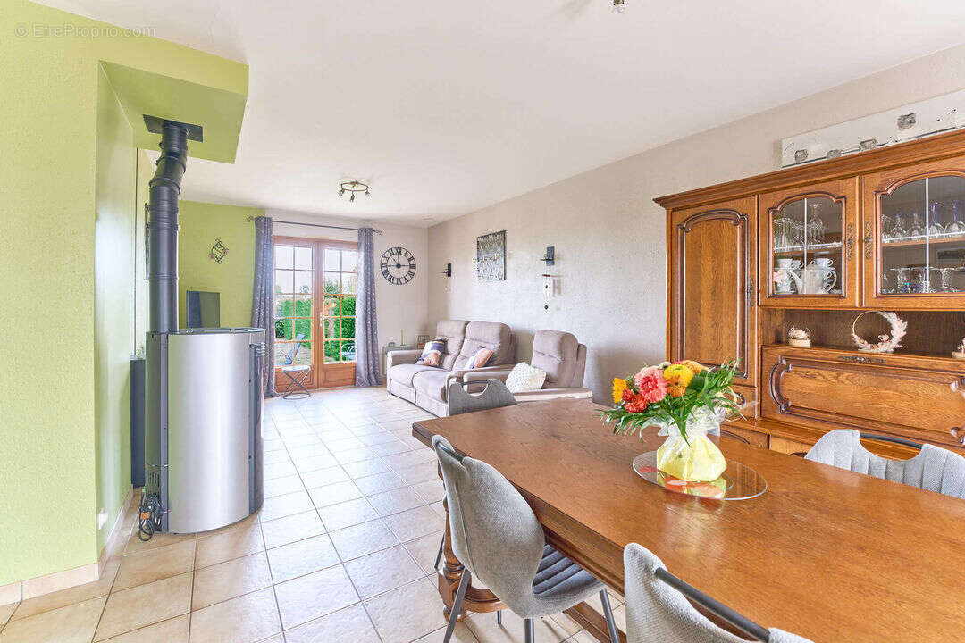 Maison à CHAUDRON-EN-MAUGES